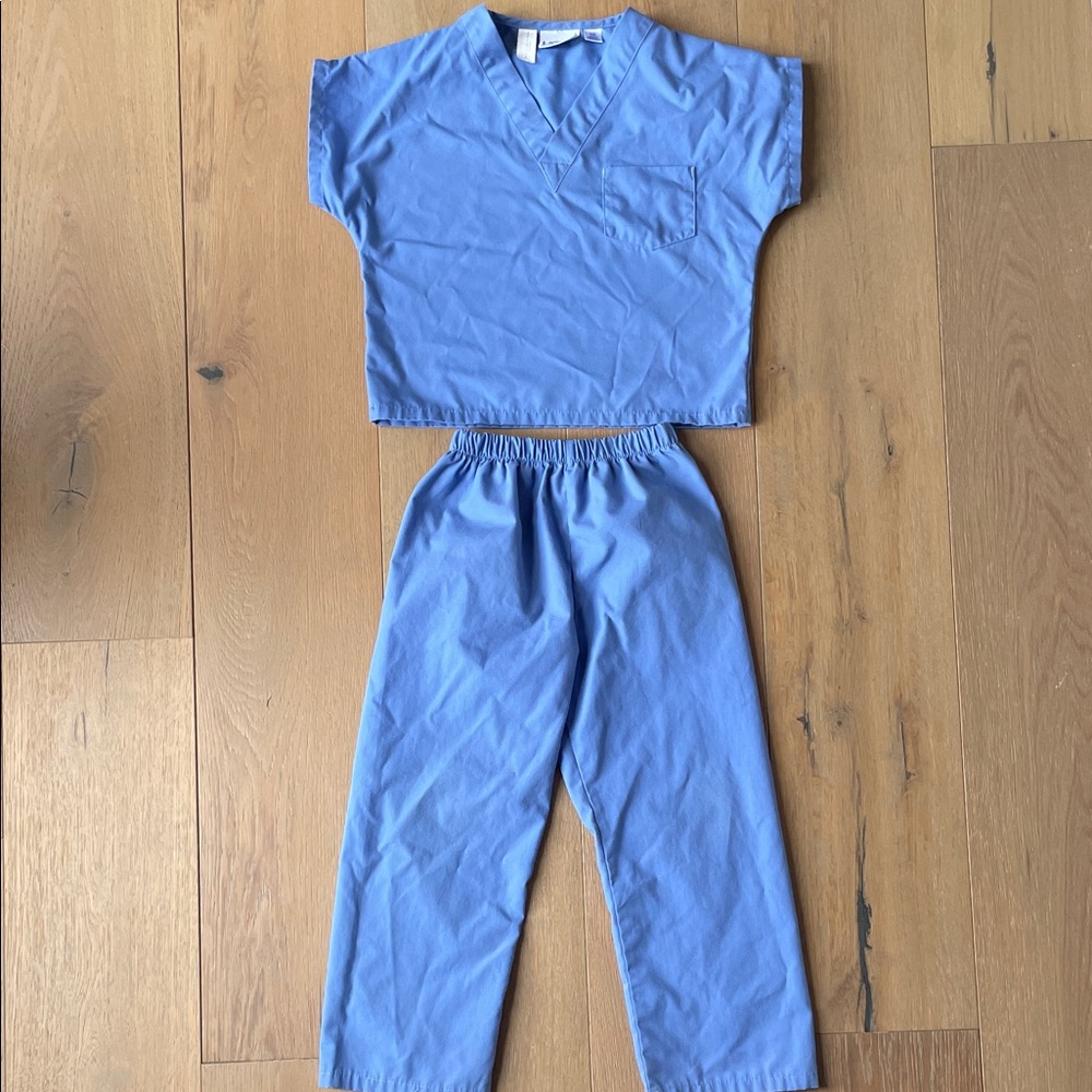 Kid’s Scrubs, size 5/6